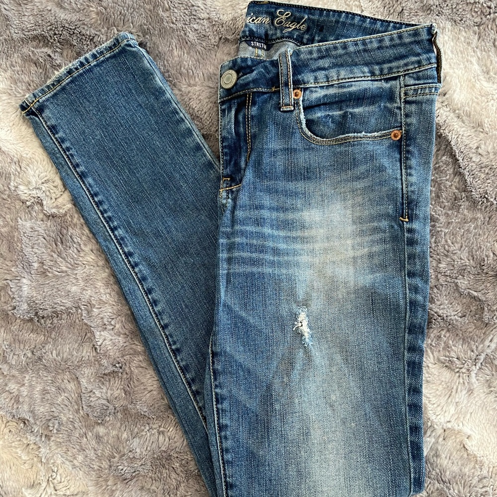 ⭐️ AE Light Wash Skinny Jeans ⭐️